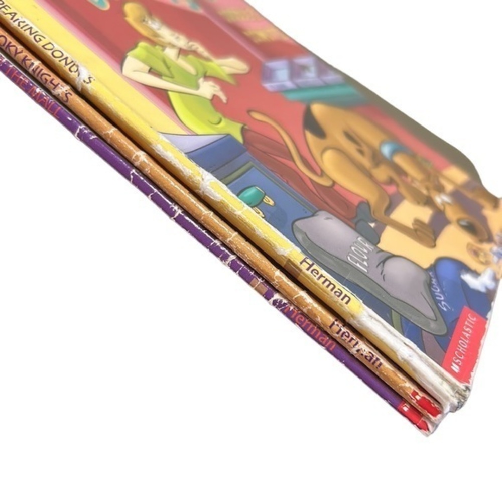 Scholastic Scooby-Doo Readers Disappearing Donuts/Shiny Spooky Knights/Mummies - Picture 9 of 12